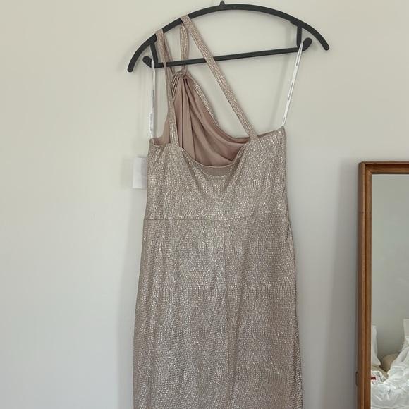 NWT Dessy Collection Silver Pink Rose One Shoulder Formal Gown Maxi Prom Dress - Picture 6 of 8